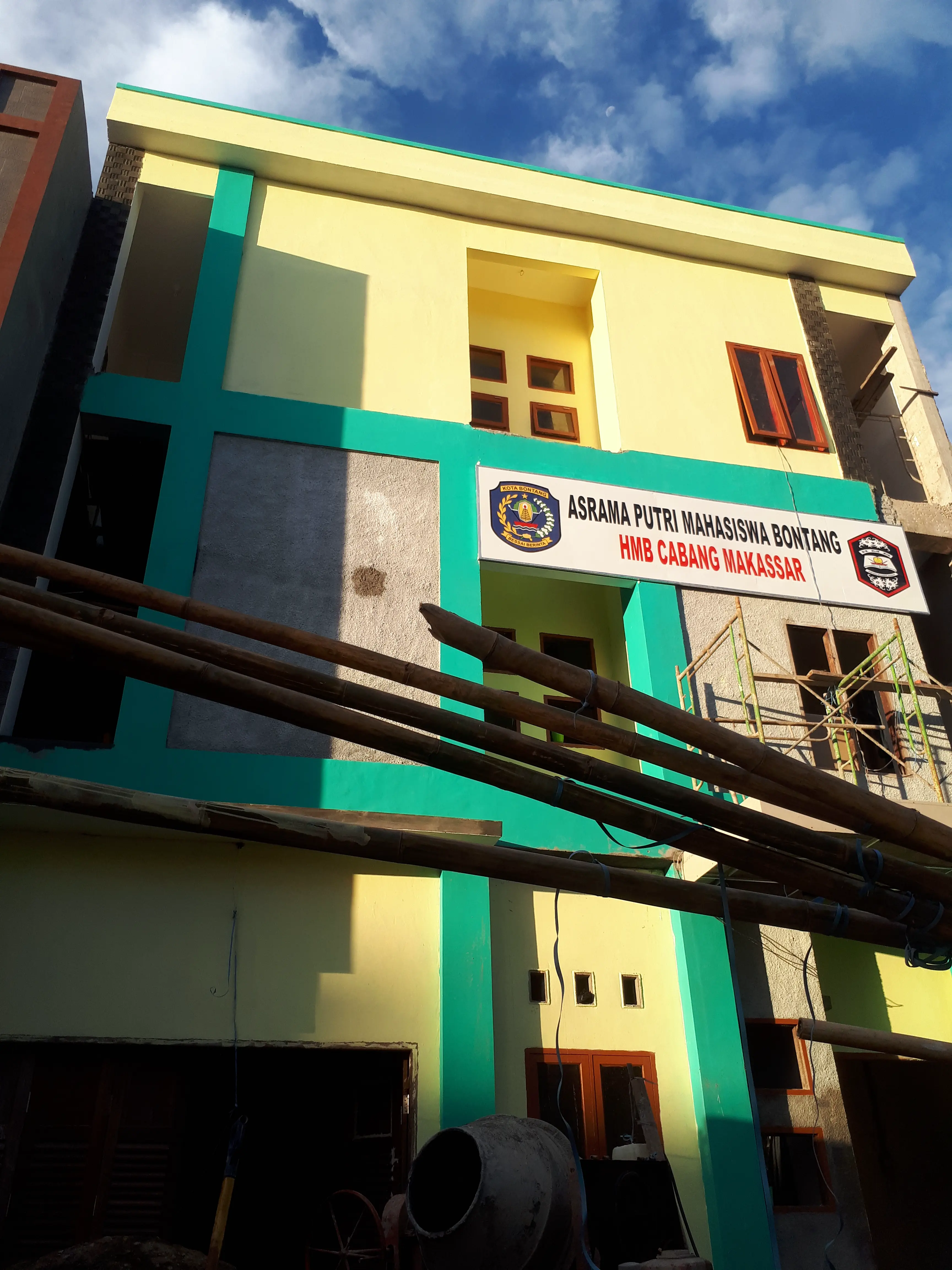 Asrama Putri HMB Bontang